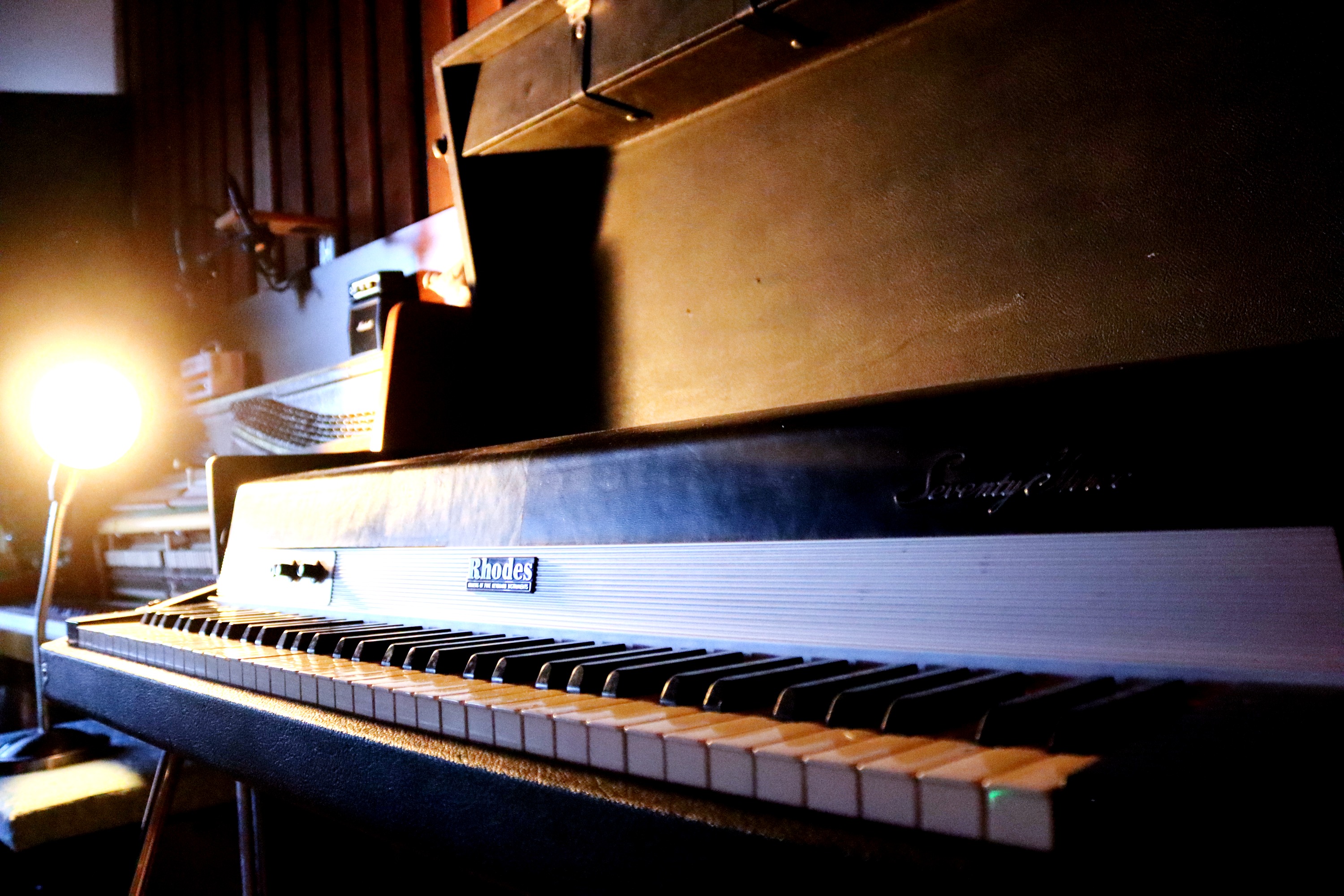 Rhodes-piano i Loki Lydstudio